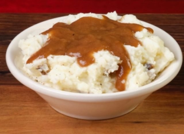 5 Restaurant Chains With the Best Mashed Potatoes, According to Chefs
