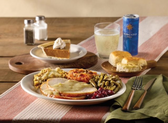 5 Restaurant Chains With the Best Roast Turkey Dinners, According to Chefs