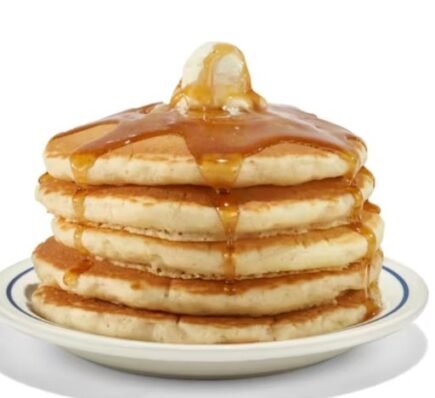 6 Chain Diners That Serve the Fluffiest Pancakes for Cheap