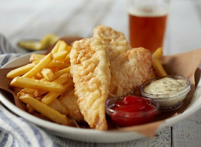 6 Restaurant Chains With the Best Fish and Chips, According to Chefs