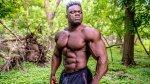 Blessing Awodibu Makes Child’s Play of Hanging Leg Raises